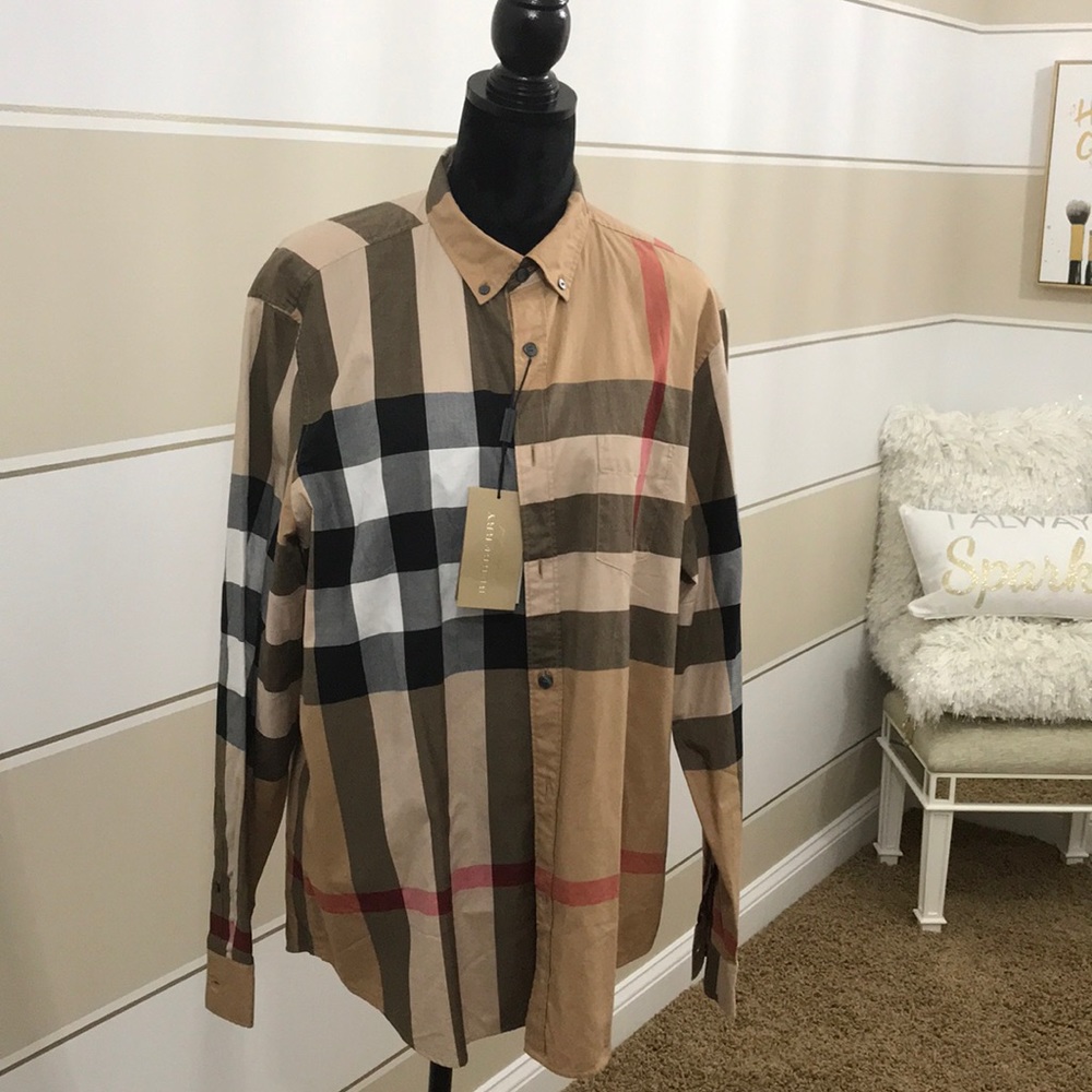 🔥✨Men’s Burberry Button Down✨🔥